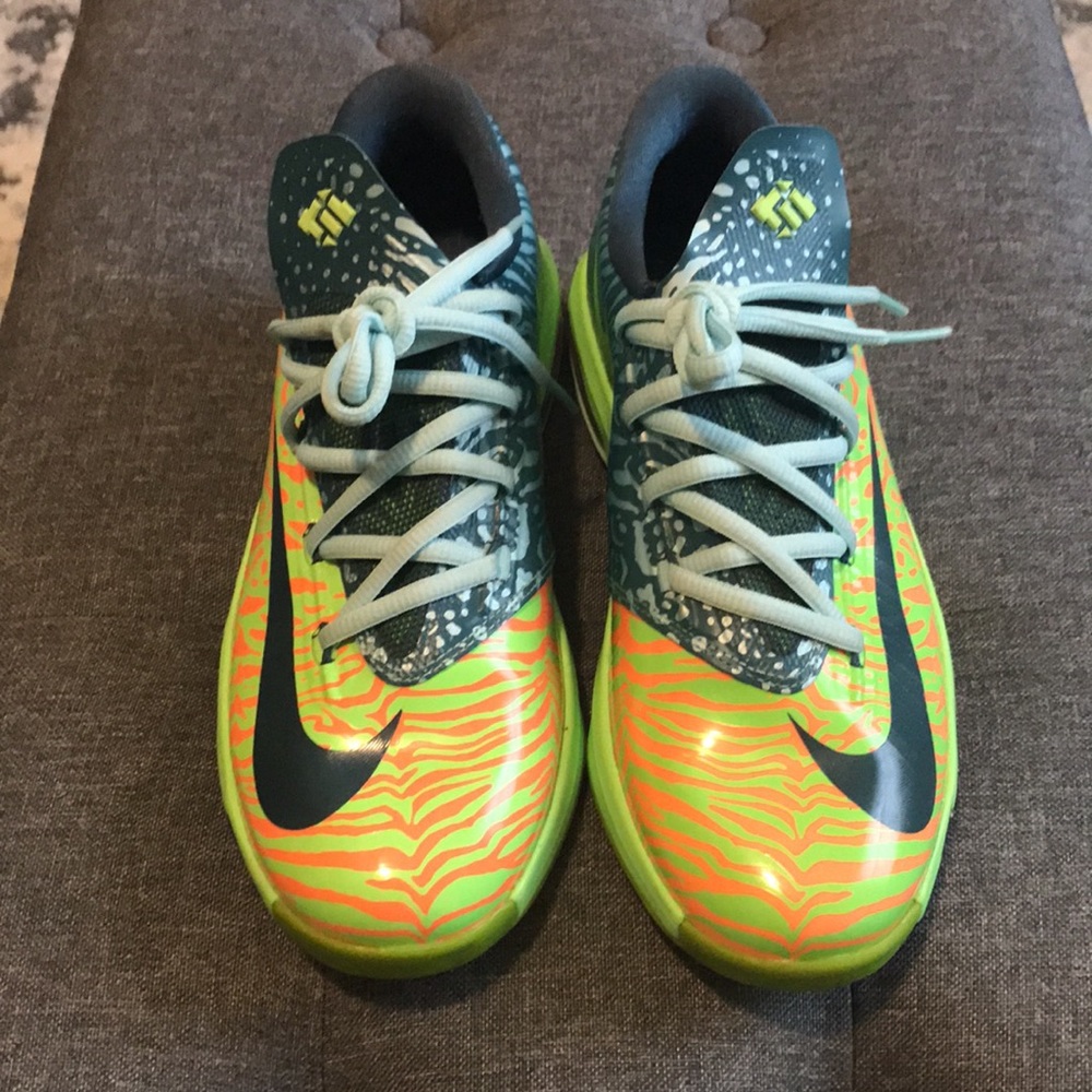 Rare Nike KD Vi 6 tiger print sneakers